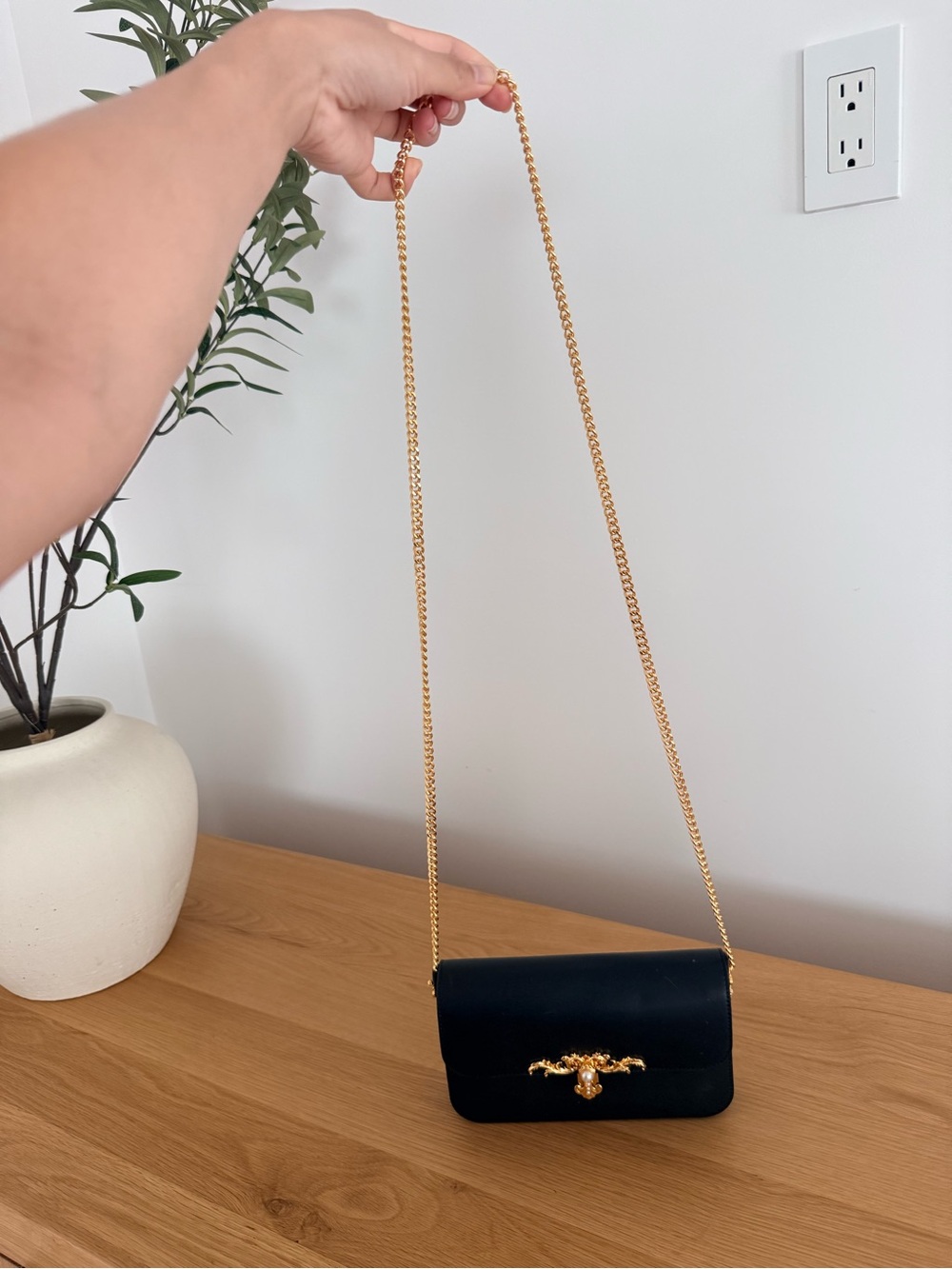 Charles & Keith Chain Shoulder/ handbag with Gold Hardware - Picture 3 of 10